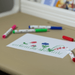 MICCOO Stolik dla dzieci z krzesełkiem + książeczka GRATIS! - obrazek 3